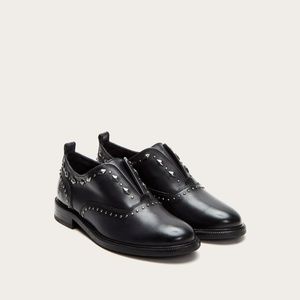 NIB Frye Black Studded Heeled Oxfords Leather